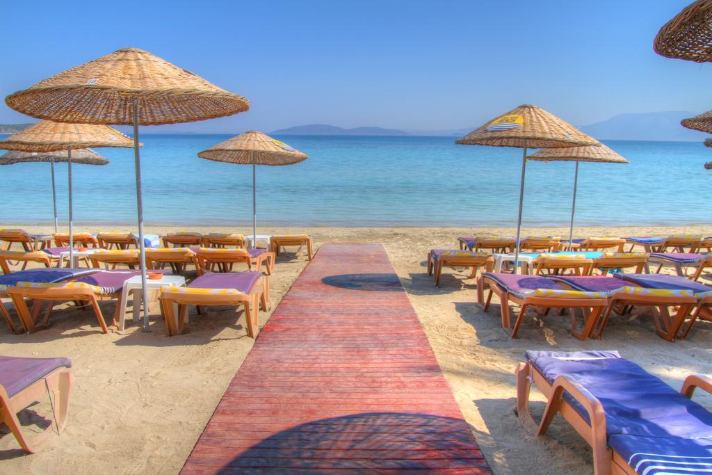 R+ Hotel By Rooms Cesme Exterior photo